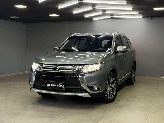 MITSUBISHI OUTLANDER 3.0 GT 4X4 V6 24V GASOLINA 4P AUTOMÁTICO